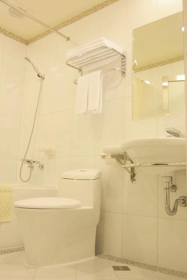 Junli Hotel Banciao المظهر الخارجي الصورة